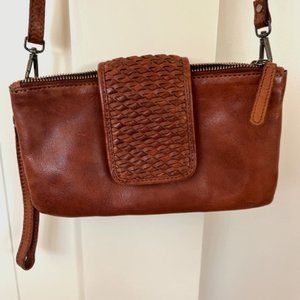 Vilenca Holland Brown Leather Cross-Body Clutch Bag